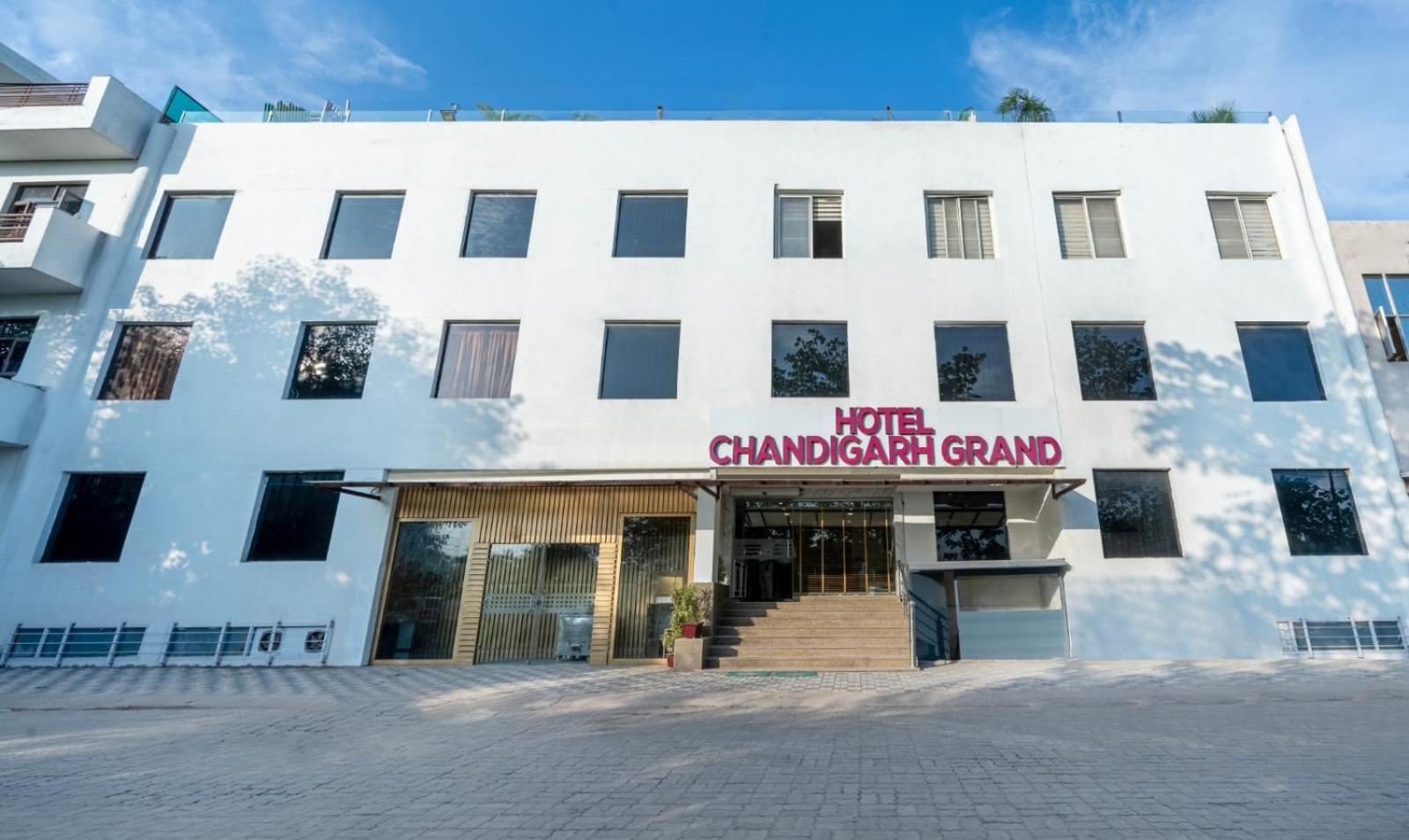 Hotel Grand And Banquet 3*